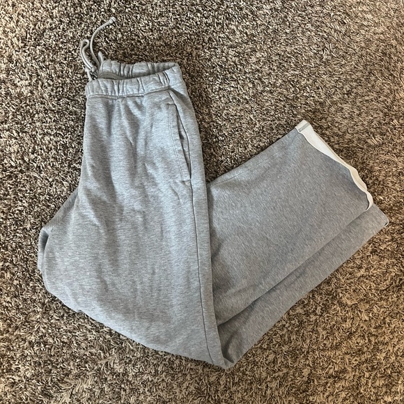 SKIMS Other - Skims Gray Sweatpants
